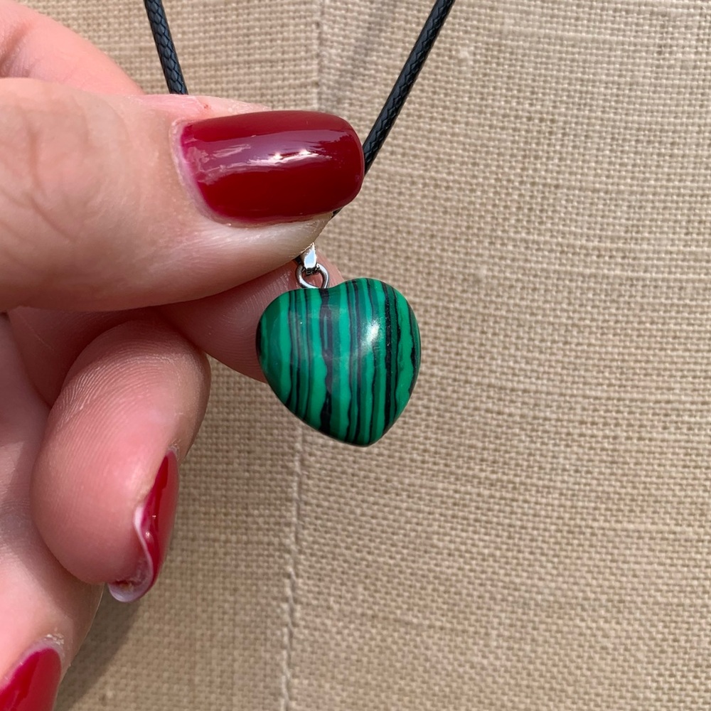 Handmade Malachite Stone/Resin Heart Amulet Necklace - Picture 6 of 6